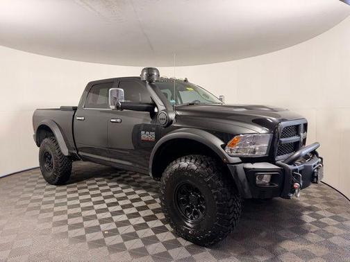 Brilliant Black Crystal Pearlcoat 2018 RAM 2500 Lone Star Crew Cab 4x4 6'4' Box