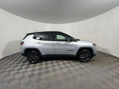 Silver Zynith Metallic Clear-Coat Exterior Paint 2026 Jeep Compass Limited
