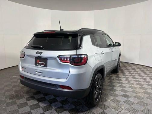 Silver Zynith Metallic Clear-Coat Exterior Paint 2026 Jeep Compass Limited
