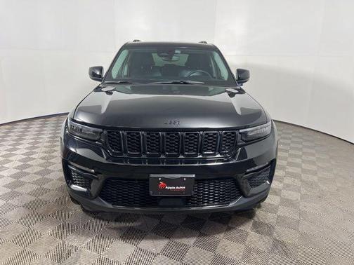 Diamond Black Crystal Pearlcoat 2023 Jeep Grand Cherokee Limited