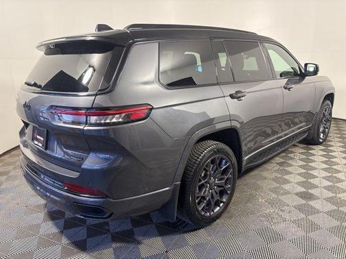 Baltic Gray Metallic Clearcoat 2023 Jeep Grand Cherokee L Summit