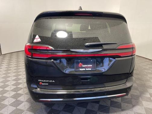 2025 Chrysler Pacifica L