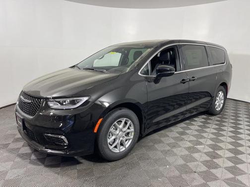 2025 Chrysler Pacifica L