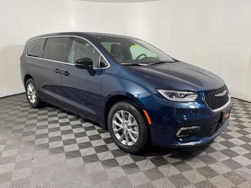 2025 Chrysler Pacifica L