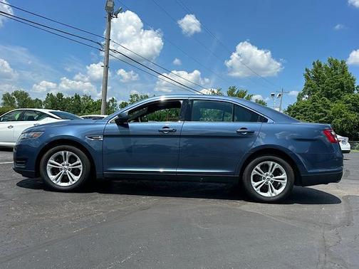 2019 Ford Taurus SEL