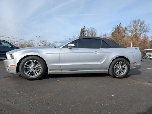 2014 Ford Mustang V6 Premium