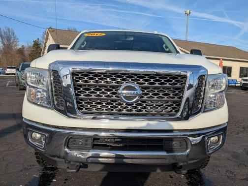 2017 Nissan Titan XD SV