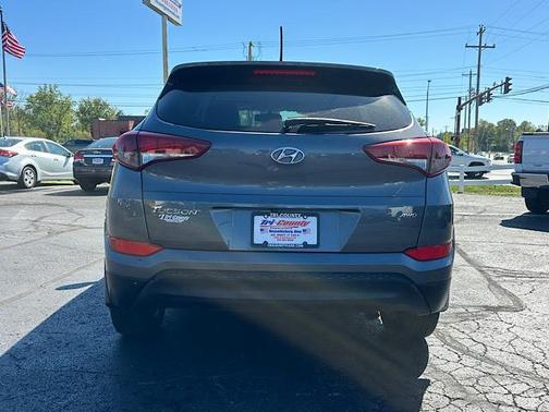 2016 Hyundai TUCSON SE