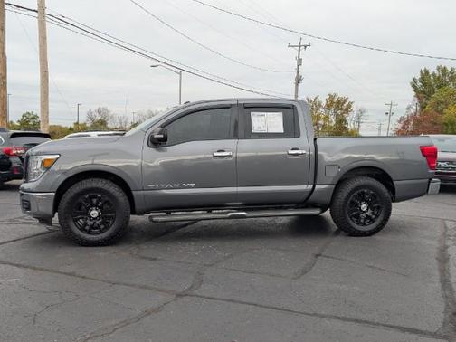 2019 Nissan Titan SV