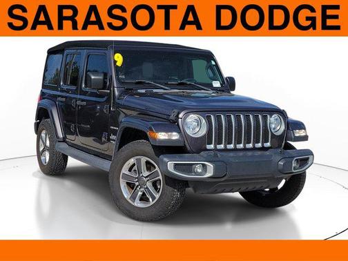 Granite Crystal Metallic Clearcoat 2019 Jeep Wrangler Unlimited Sahara