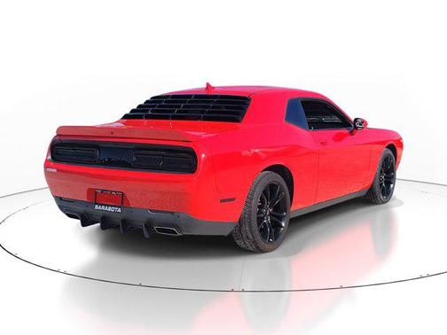 2017 Dodge Challenger SXT