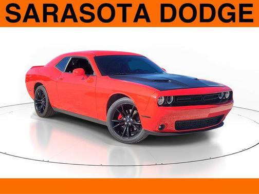 2017 Dodge Challenger SXT