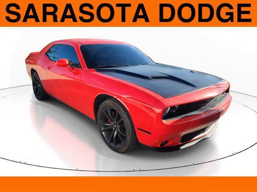 2017 Dodge Challenger SXT