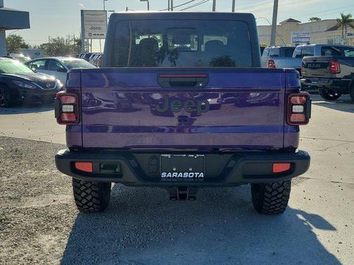 2026 Jeep Gladiator Willys 4x4