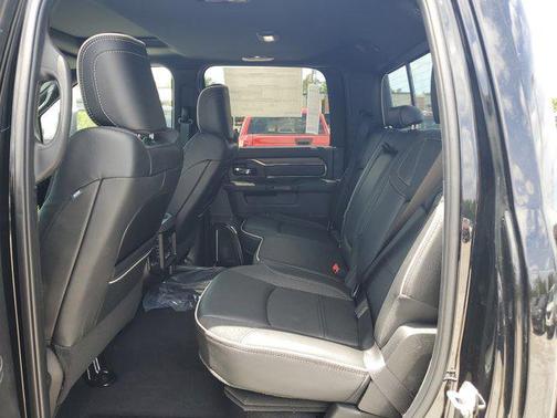 2025 RAM 2500 Limited Crew Cab 4x4 6'4' Box