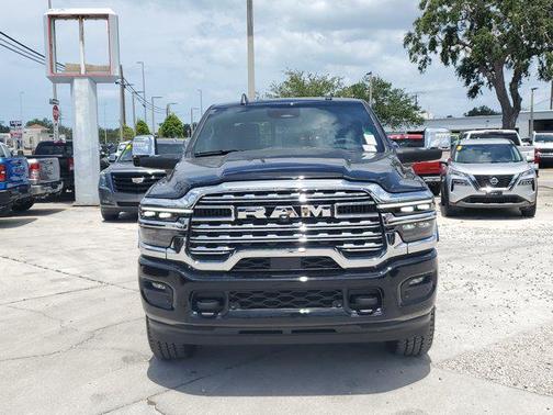 2025 RAM 2500 Limited Crew Cab 4x4 6'4' Box
