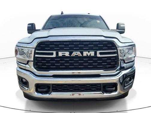 Bright White Clearcoat 2024 RAM 2500 Big Horn Crew Cab 4x4 6'4' Box
