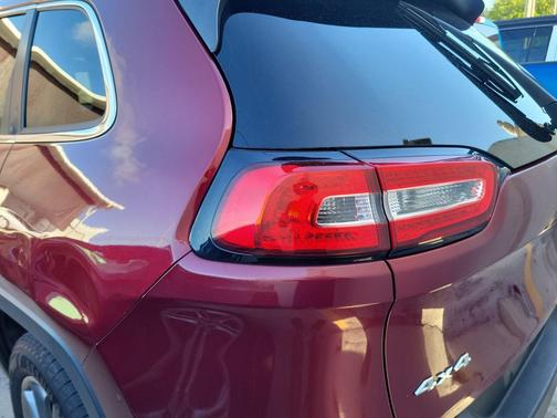 Velvet Red Pearlcoat 2018 Jeep Cherokee Limited
