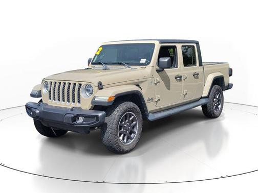 2022 Jeep Gladiator Overland