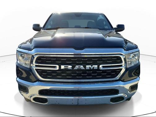 Diamond Black Crystal Pearlcoat 2023 RAM 1500 Big Horn/Lone Star