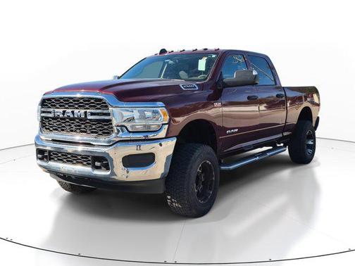 2020 RAM 2500 Tradesman Crew Cab 4X4 6'4' Box