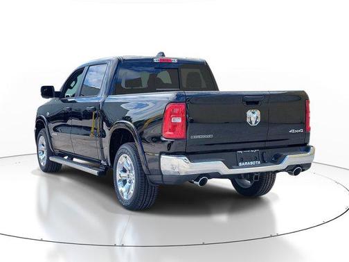 Diamond Black Crystal Pearlcoat 2026 RAM 1500 Big Horn/Lone Star