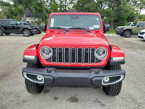 2025 Jeep Wrangler 4-Door Sahara 4x4