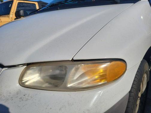 2000 Chrysler Voyager SE