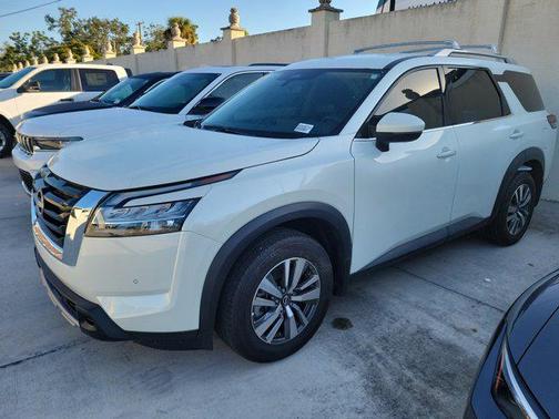 2024 Nissan Pathfinder SL 4WD