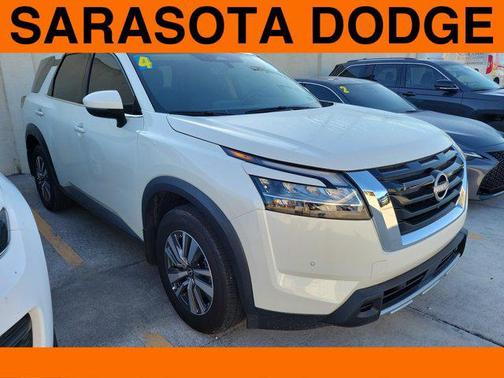 2024 Nissan Pathfinder SL 4WD