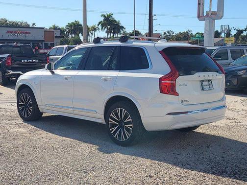 2023 Volvo XC90 Recharge Plug-In Hybrid T8 Core Bright Theme