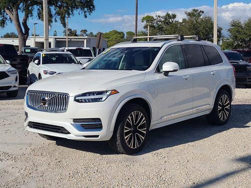 2023 Volvo XC90 Recharge Plug-In Hybrid T8 Core Bright Theme