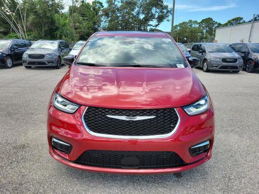 2025 Chrysler Pacifica L