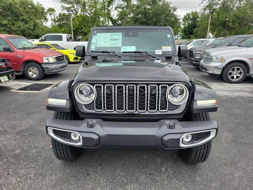 2025 Jeep Wrangler 4-Door Sahara 4x4