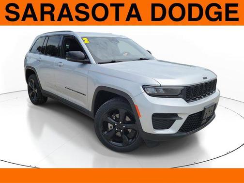 2022 Jeep Grand Cherokee Altitude