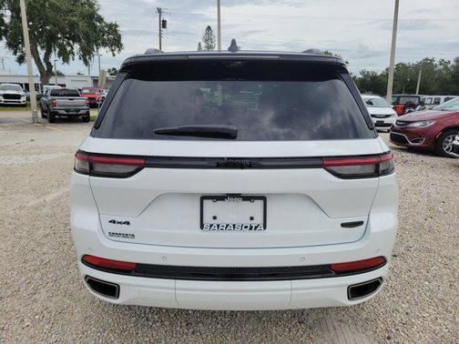 2025 Jeep Grand Cherokee Summit