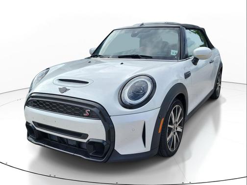 Nanuq White Metallic 2024 MINI Convertible Cooper S