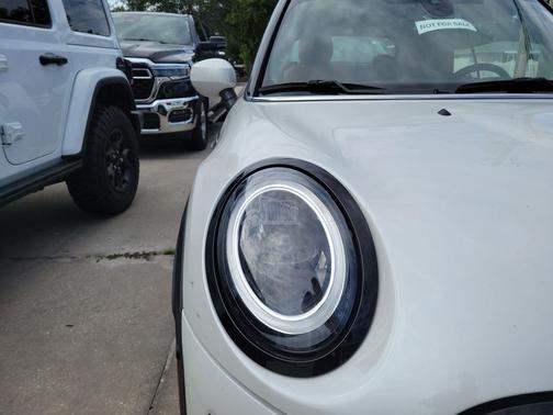 Nanuq White Metallic 2024 MINI Convertible Cooper S