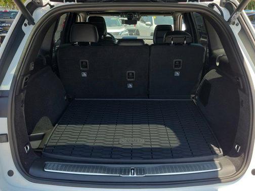 2025 Jeep Grand Cherokee Overland