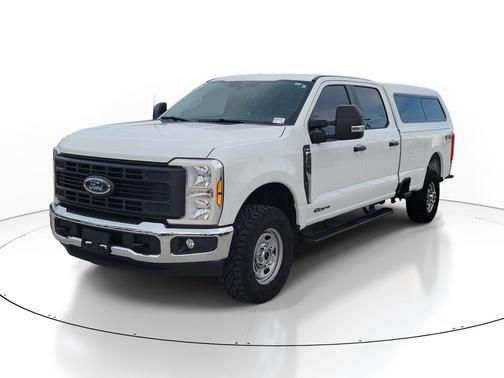 Oxford White 2025 Ford F-250 XL
