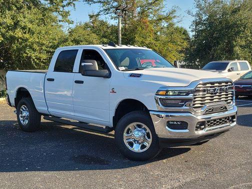 2026 RAM 3500 Tradesman Crew Cab 4x4 6'4' Box