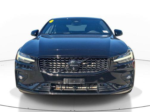 2024 Volvo S60 B5 Plus Black Edition