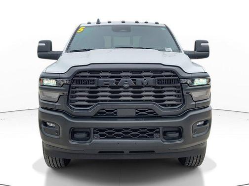 2025 RAM 3500 Tradesman Crew Cab 4x4 6'4' Box