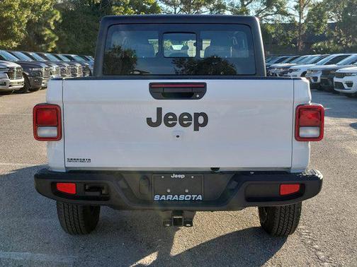 2026 Jeep Gladiator Sport