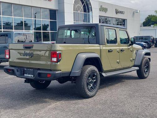2026 Jeep Gladiator Sport