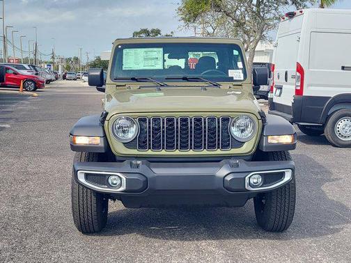 2026 Jeep Gladiator Sport