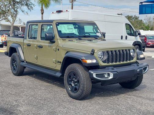 2026 Jeep Gladiator Sport