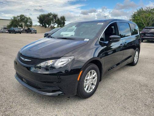 2026 Chrysler Voyager LX