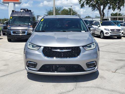 2021 Chrysler Pacifica Hybrid Touring L