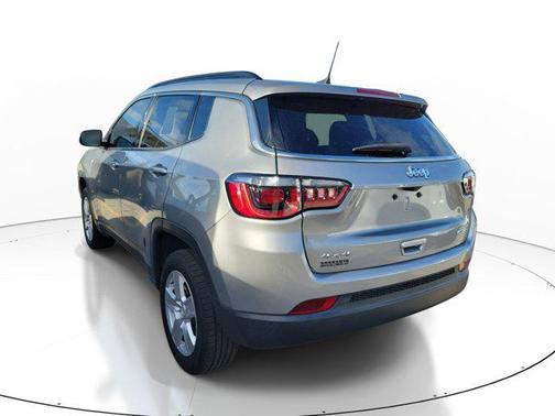 Billet Silver Metallic Clearcoat 2022 Jeep Compass Latitude